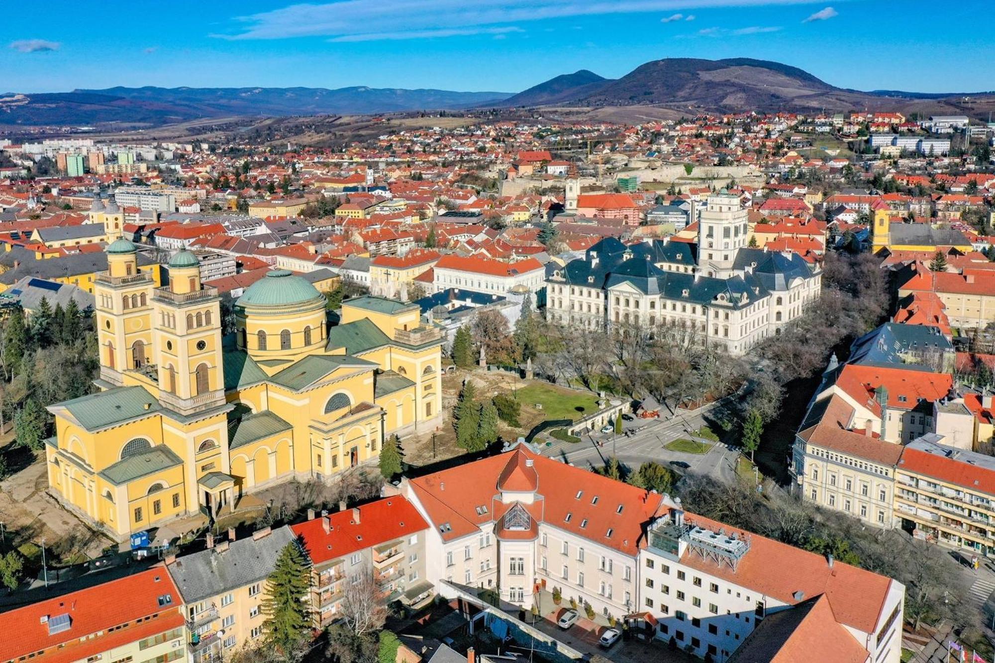 Eger Tower View Apartment Eksteriør billede